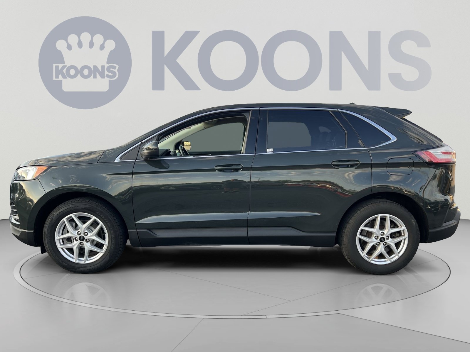 Used 2024 Ford Edge SEL AWD/4WD image 2