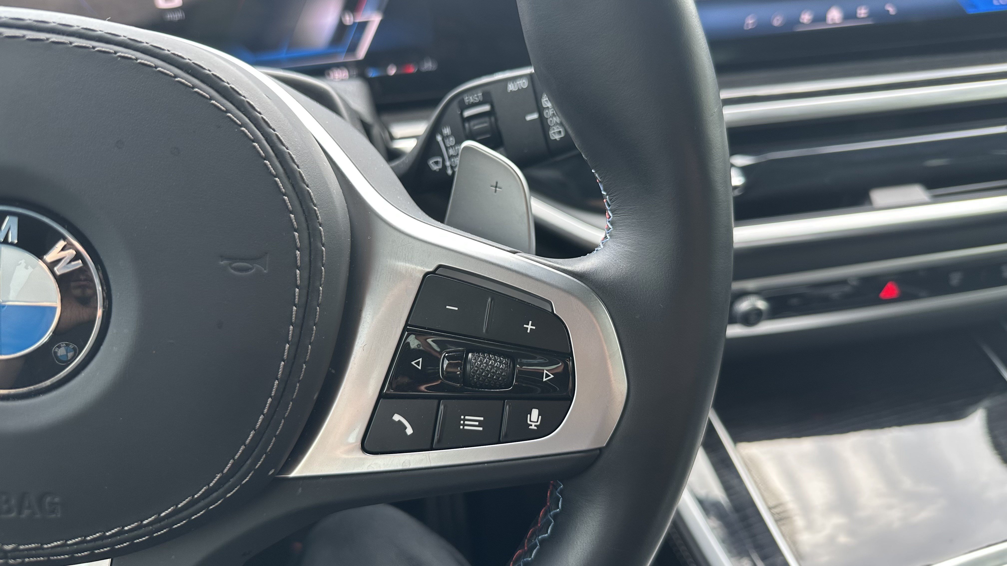 Certified 2025 BMW X5 M60i AWD/4WD image 21
