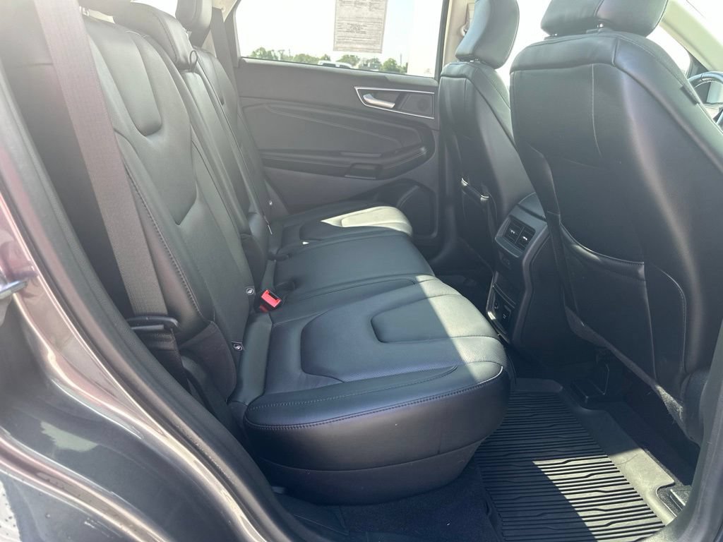 Certified 2022 Ford Edge Titanium w/ Equipment Group 301A AWD/4WD image 31