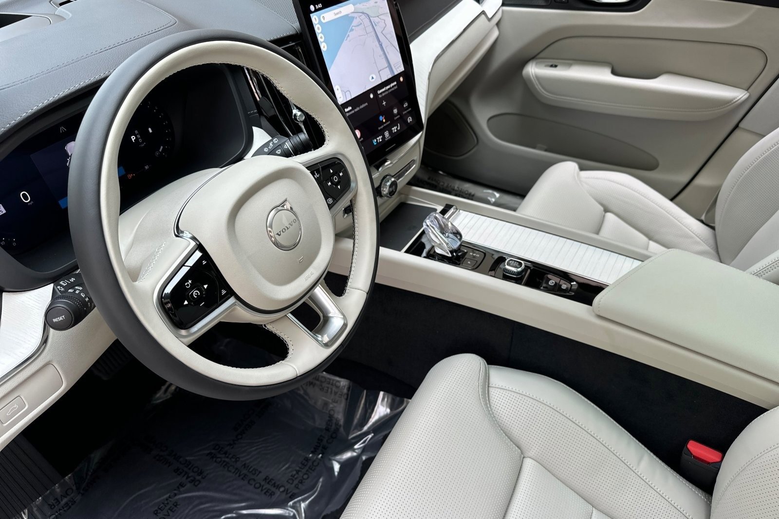 New 2026 Volvo XC60 B5 Ultra w/ Climate Package image 13