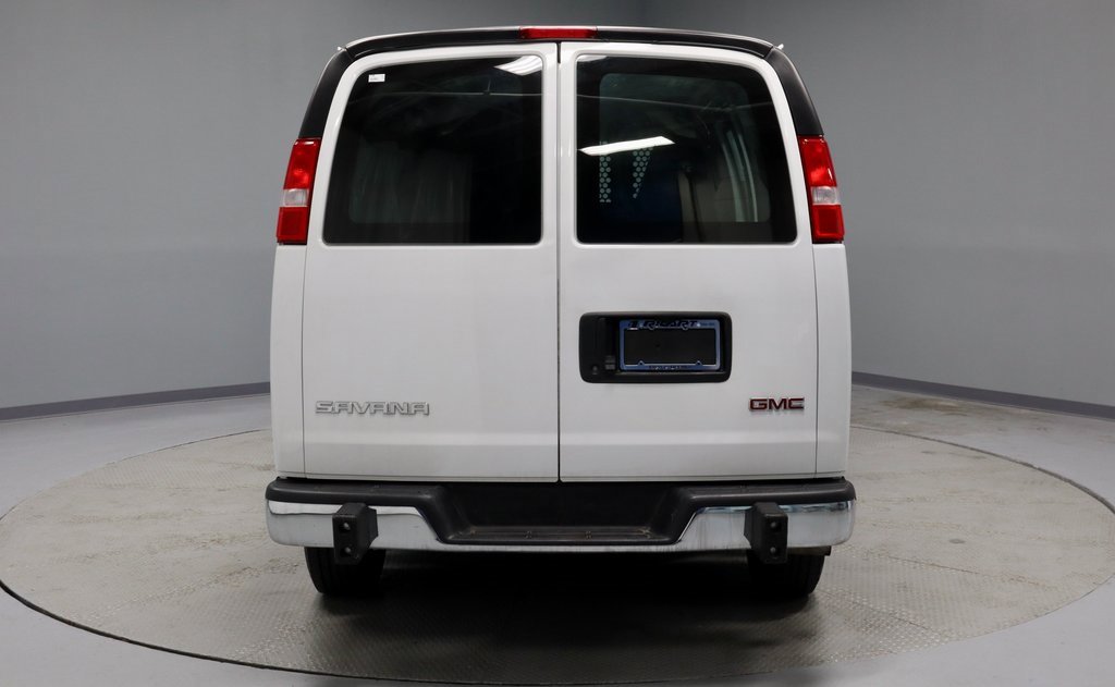 Used 2024 GMC Savana 2500 w/ Driver Convenience Package image 9