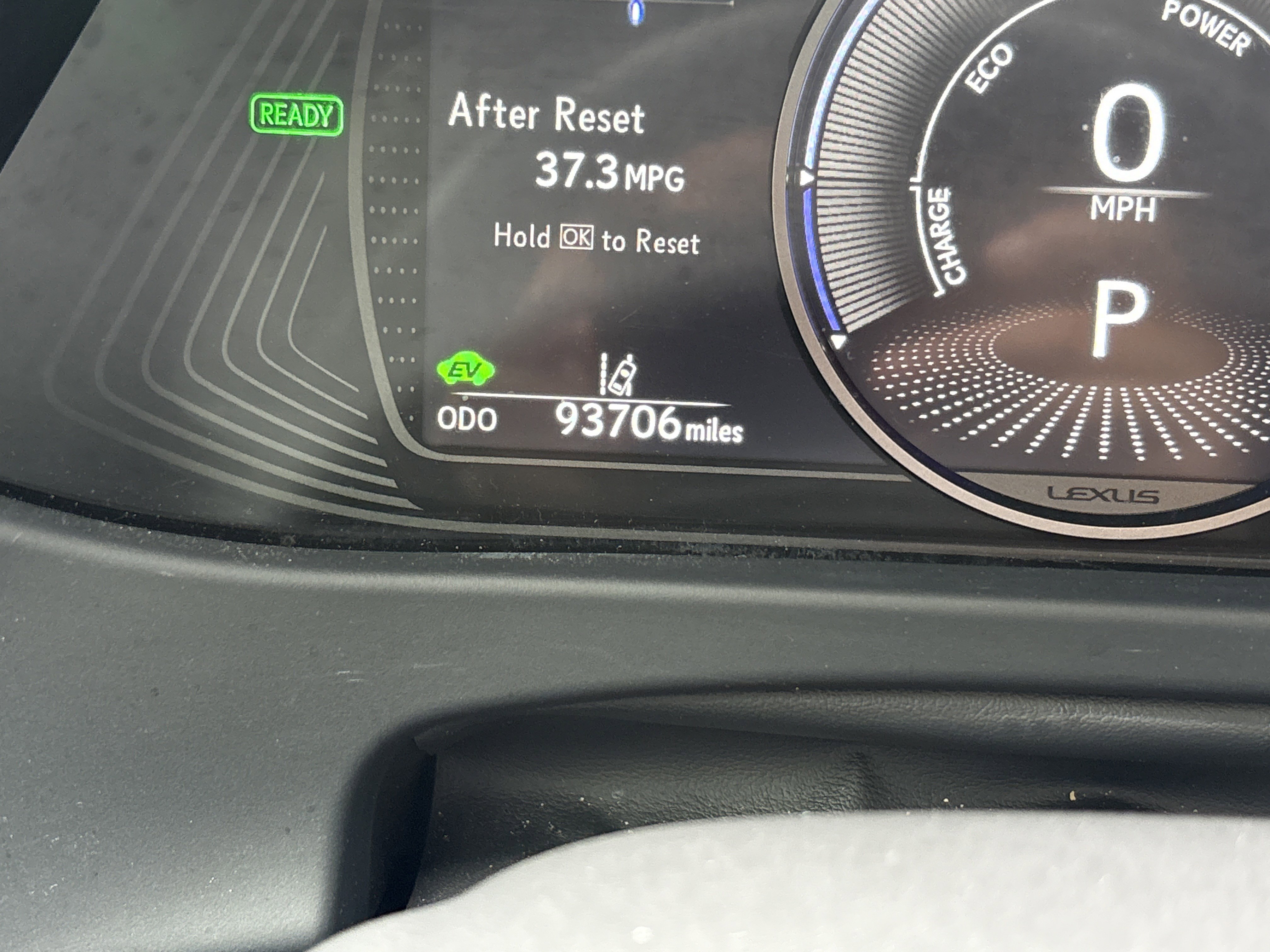 Used 2020 Lexus UX 250h w/ Premium Package image 22