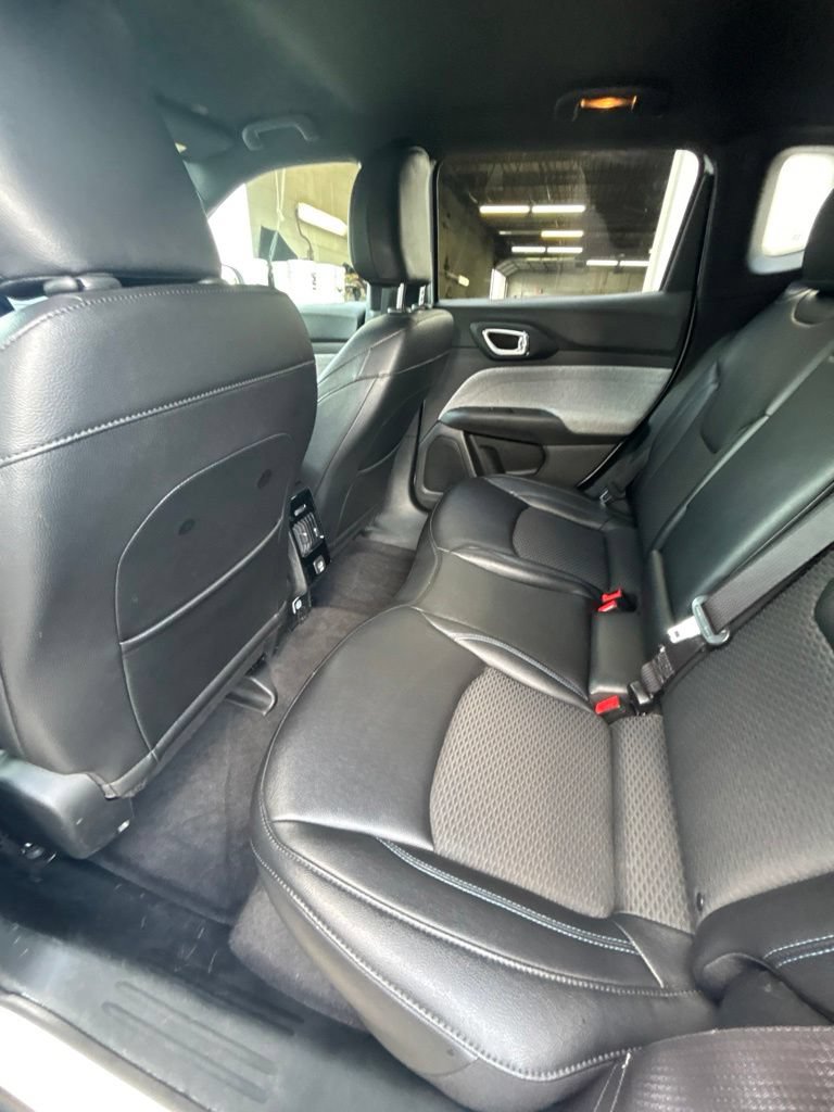 Used 2024 Jeep Compass Latitude AWD/4WD image 18