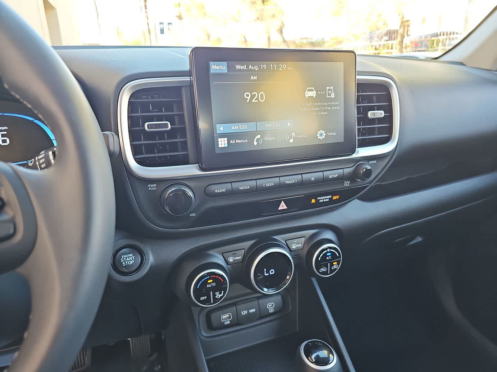 Used 2025 Hyundai Venue SEL FWD image 20