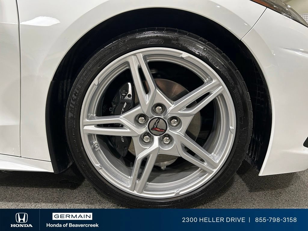 Used 2021 Chevrolet Corvette Stingray Coupe w/ 1LT RWD image 12
