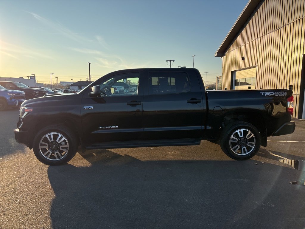 Used 2020 Toyota Tundra 4x4 CrewMax image 10