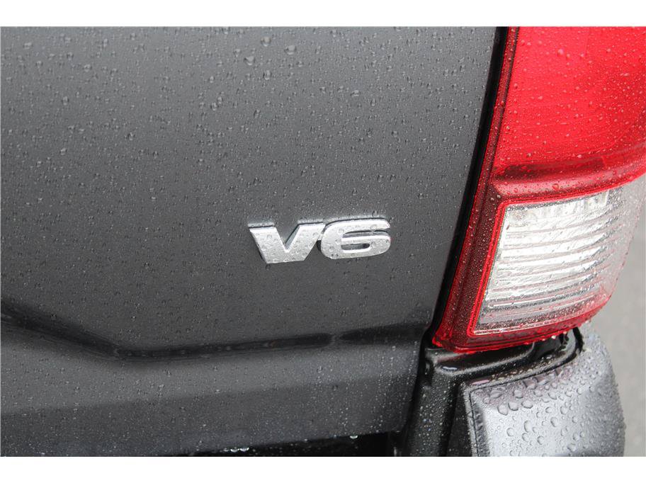 Used 2022 Toyota Tacoma SR5 w/ Technology Package AWD/4WD image 35