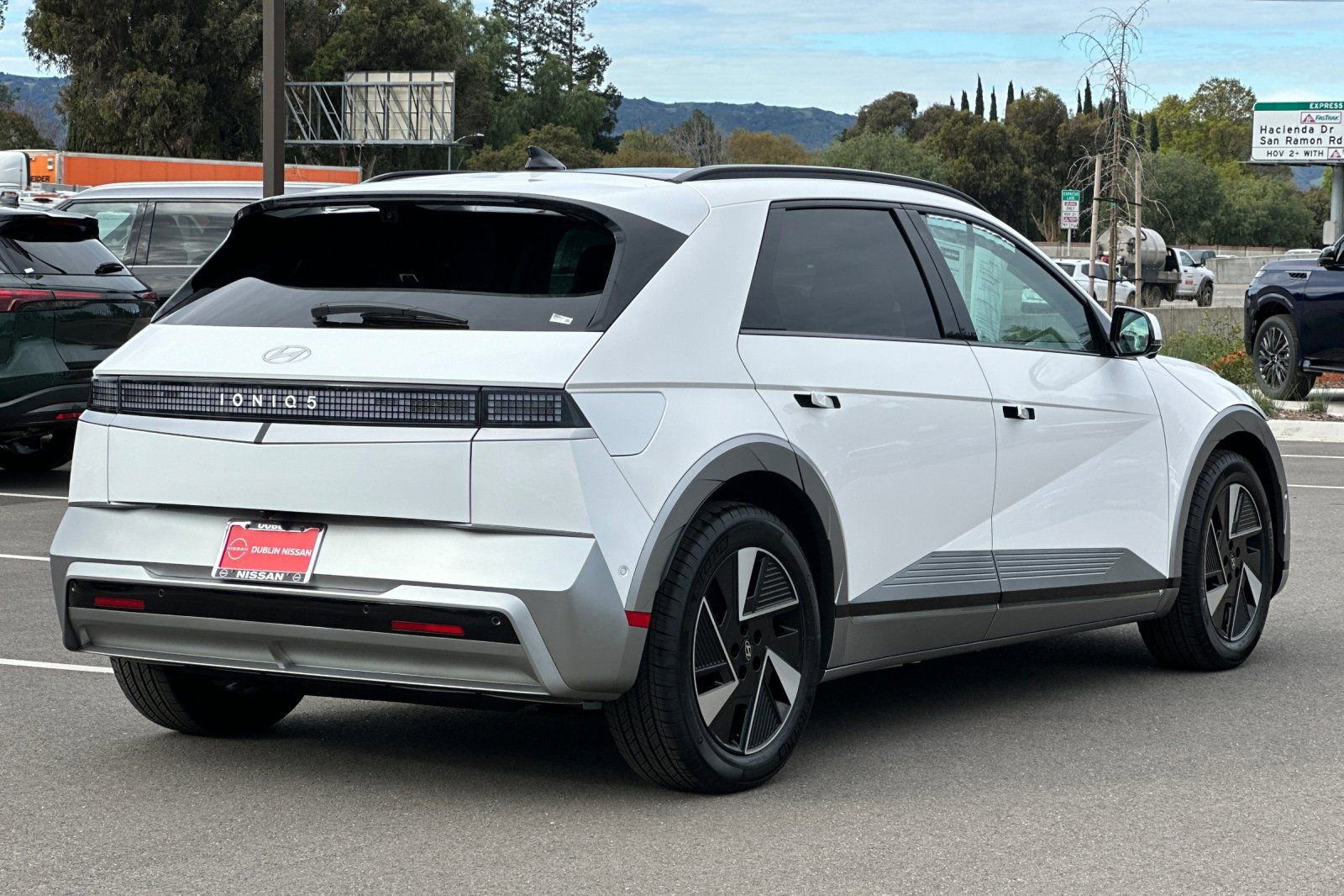 Used 2025 Hyundai Ioniq 5 Limited image 4