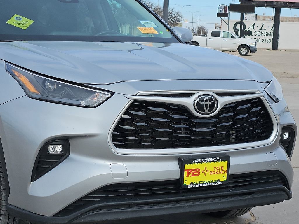 Used 2024 Toyota Highlander LE image 7