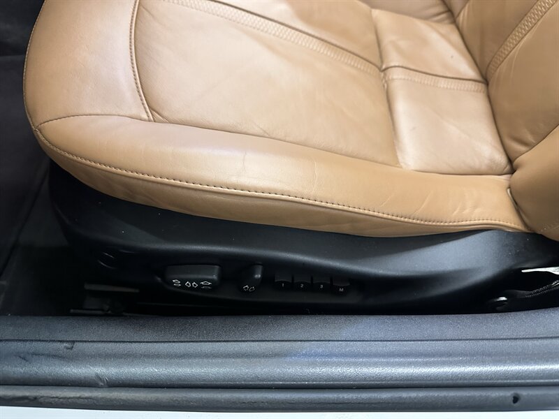 Used 2007 BMW Z4 3.0si RWD image 27