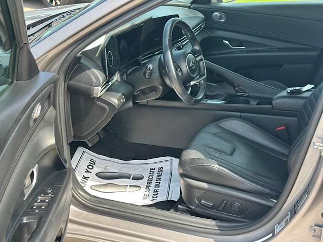 Used 2022 Hyundai Elantra Limited w/ Cargo Package FWD image 15