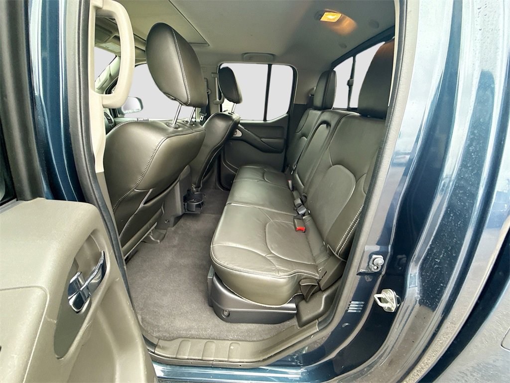 Used 2020 Nissan Frontier PRO-4X image 26