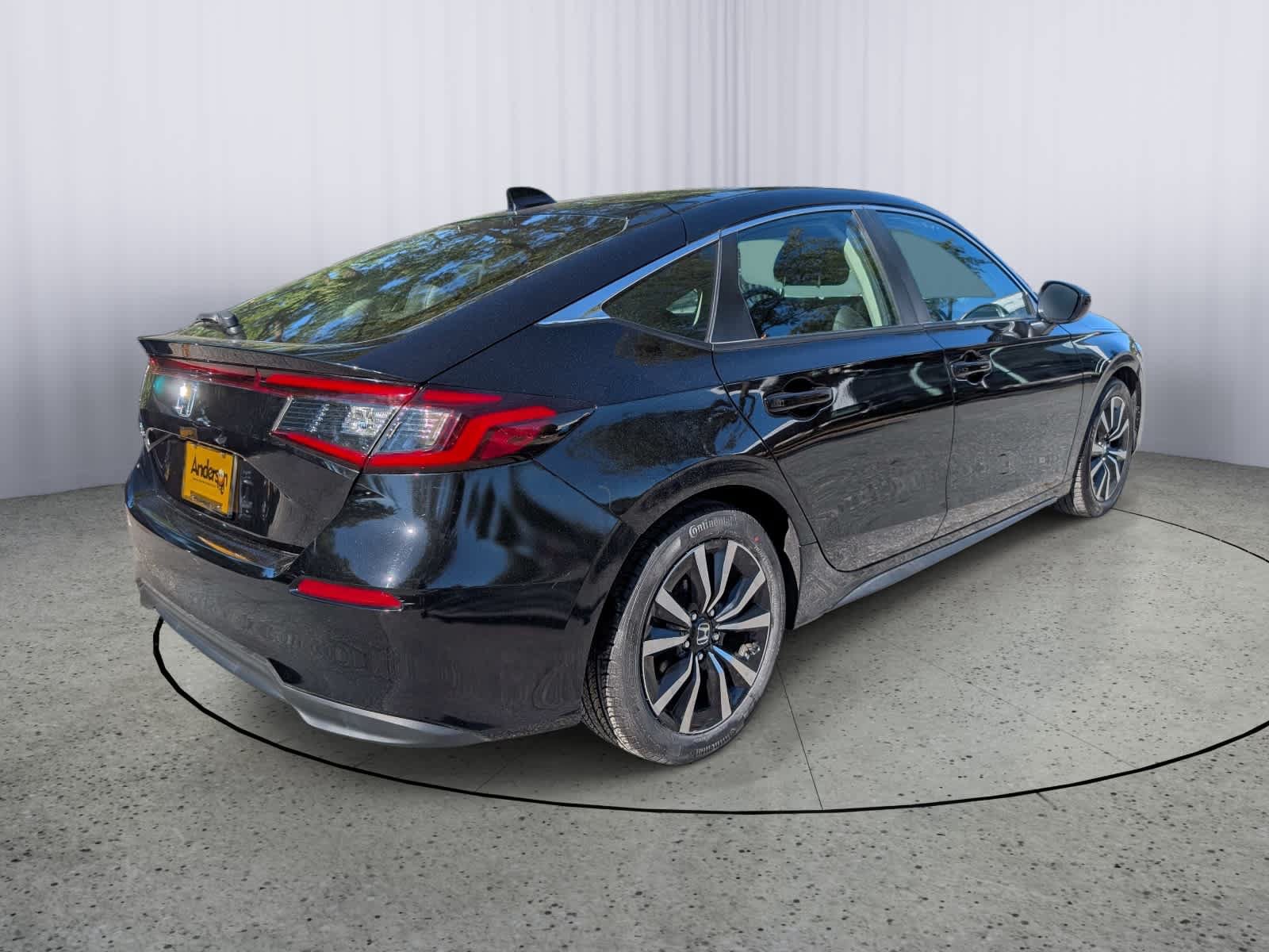 Certified 2024 Honda Civic EX-L image 3