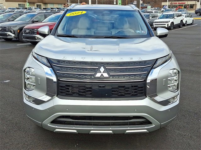 Used 2024 Mitsubishi Outlander SEL image 2