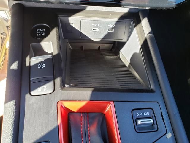 New 2026 Nissan Kicks SR w/ Cold Weather Package image 18