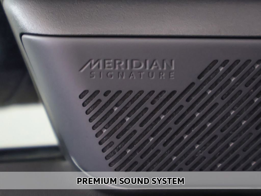 Used 2023 Land Rover Range Rover Long Wheelbase Autobiography image 6