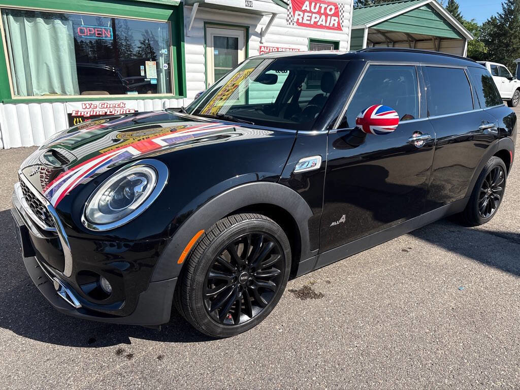 Used 2019 MINI Cooper Clubman S w/ Premium Package image 2