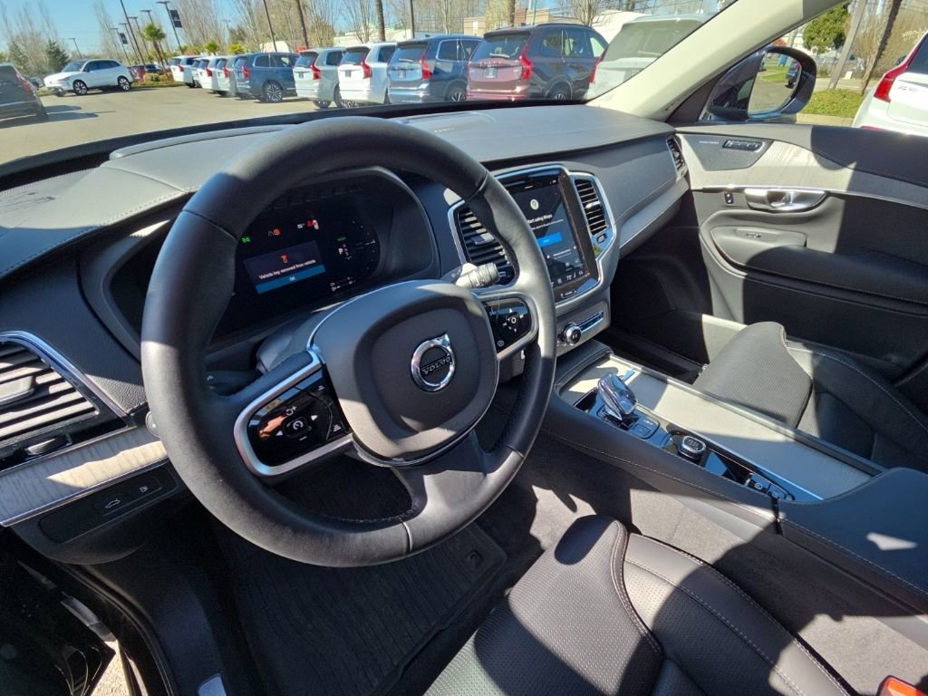 Certified 2025 Volvo XC90 T8 Ultra image 7