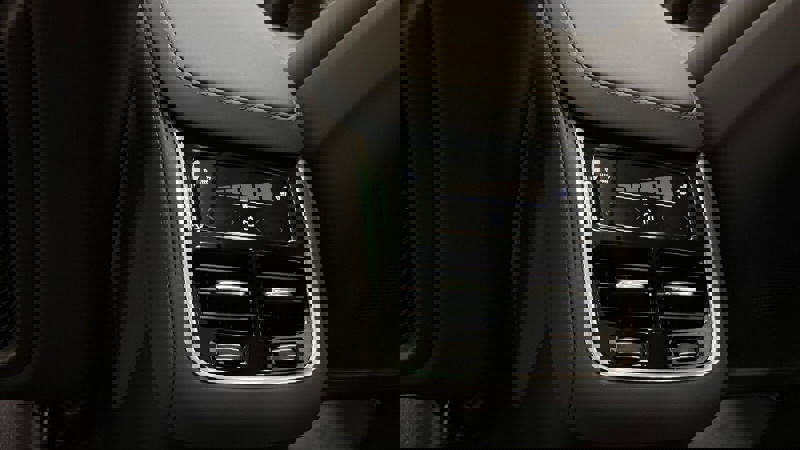 New 2026 Volvo XC90 B6 Plus w/ Protection Package Premier image 28