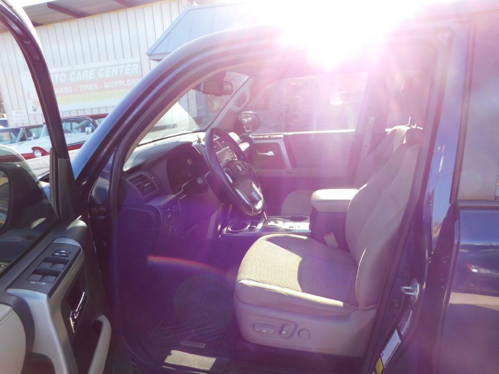 Used 2022 Toyota 4Runner SR5 image 18