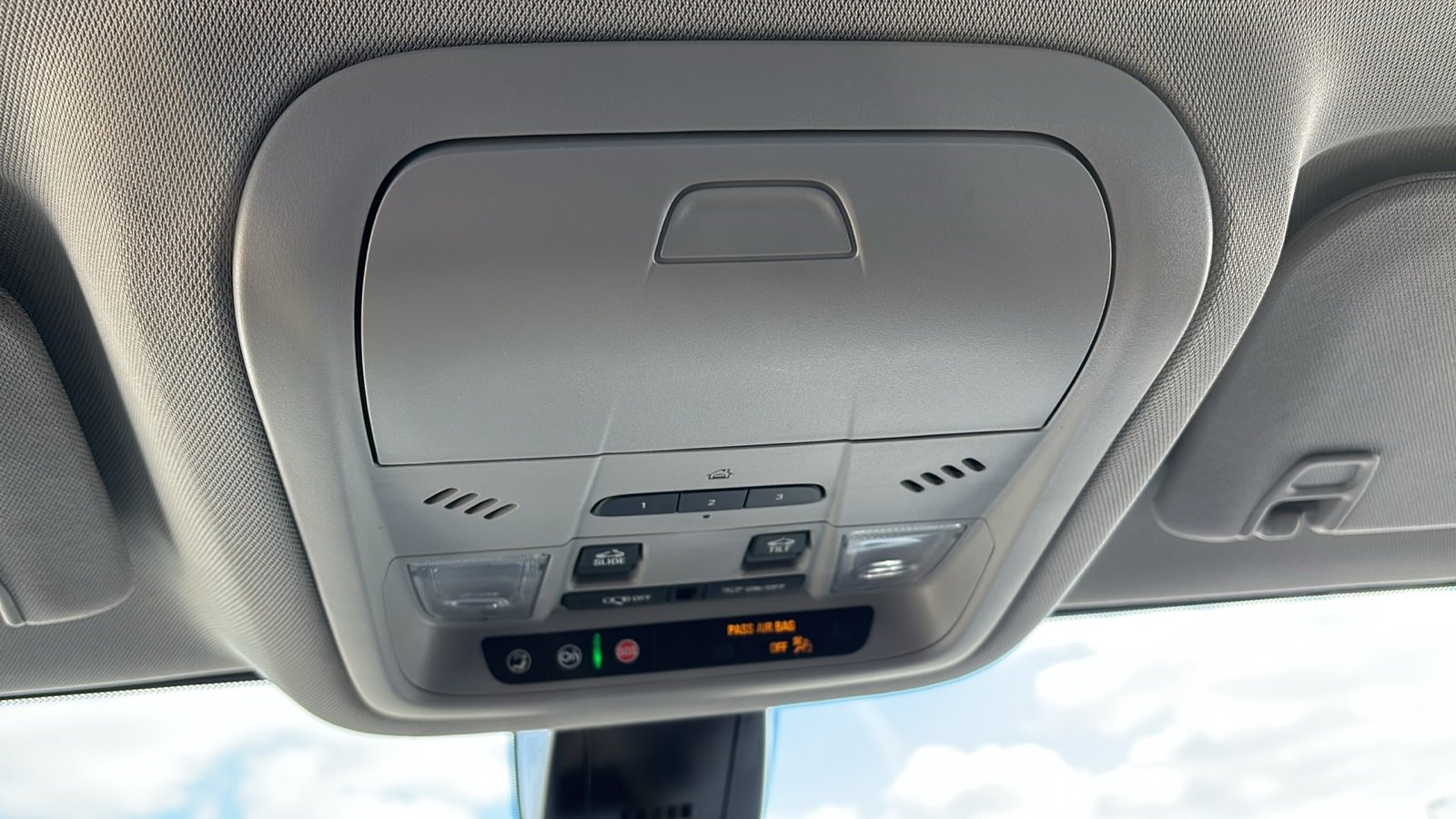 Used 2023 GMC Acadia SLT w/ Technology Package image 24