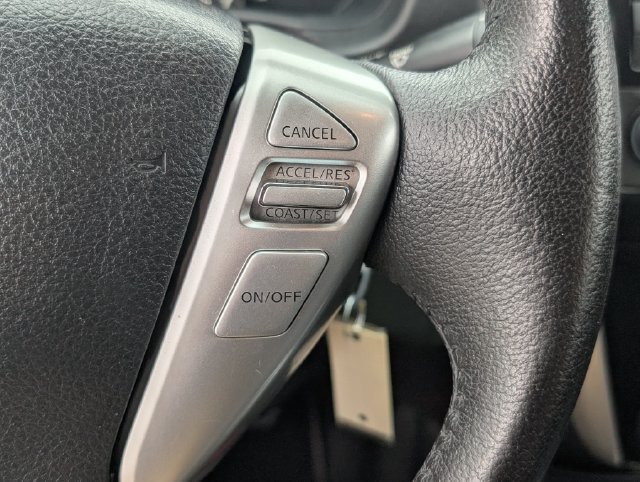 Used 2015 Nissan Versa Note SV FWD image 21