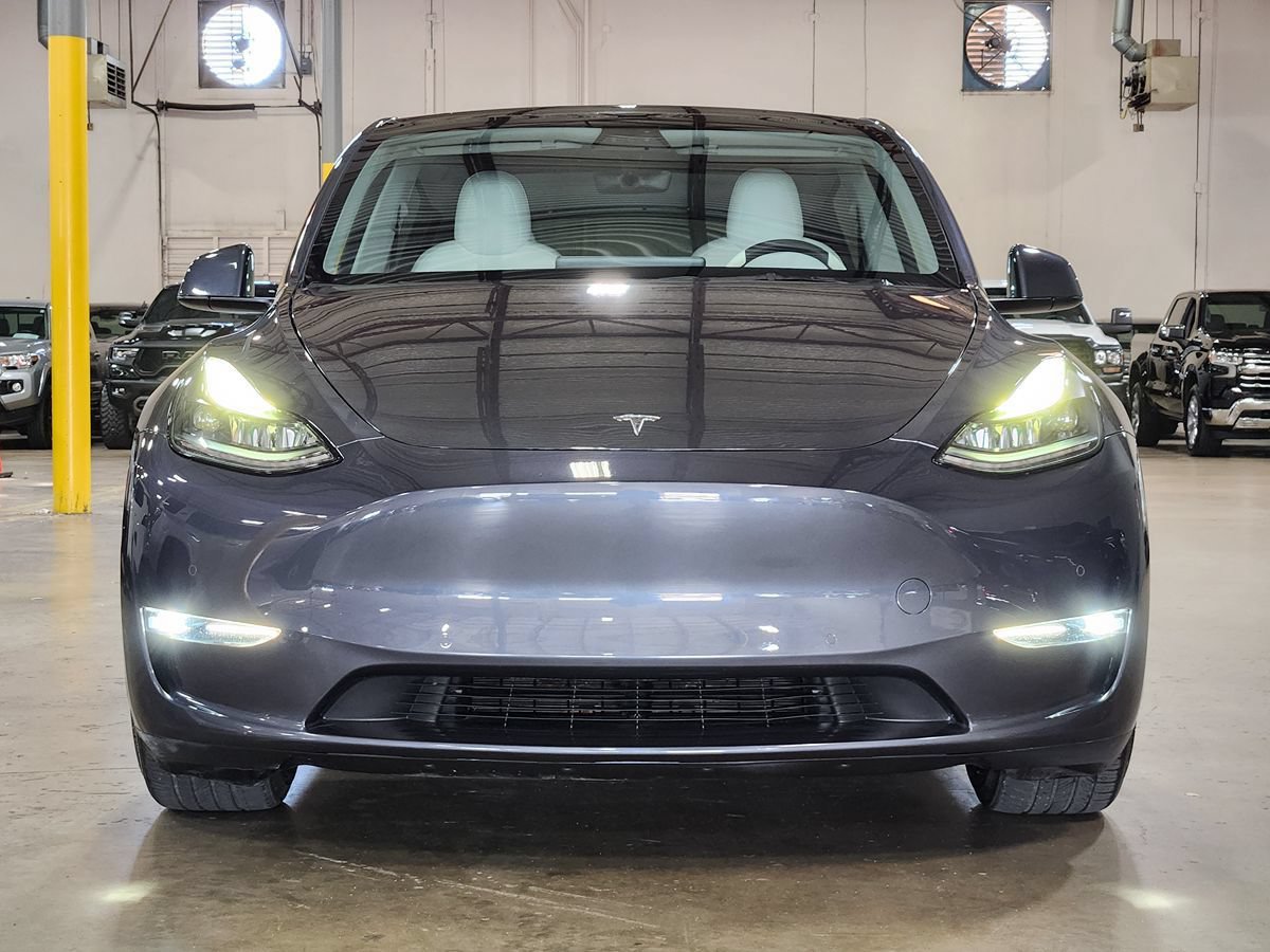 Used 2022 Tesla Model Y Performance AWD/4WD image 2