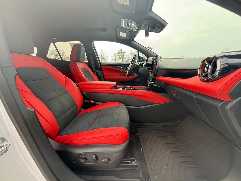 Used 2025 Chevrolet Blazer EV RS w/ Super Cruise Package image 34