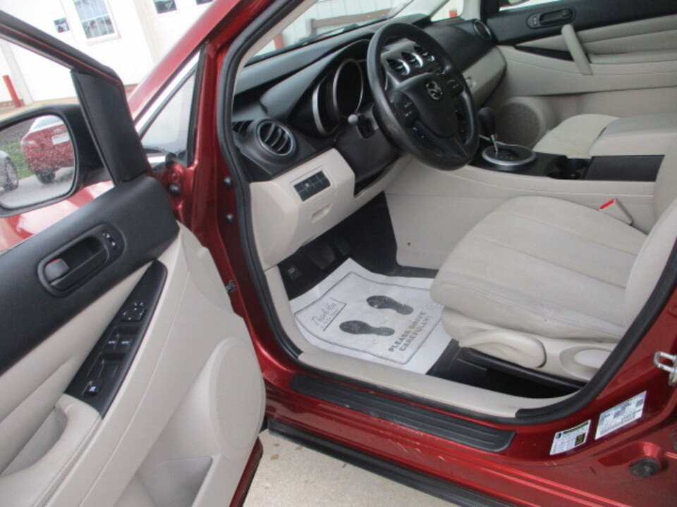 Used 2010 MAZDA CX-7 i SV FWD image 8