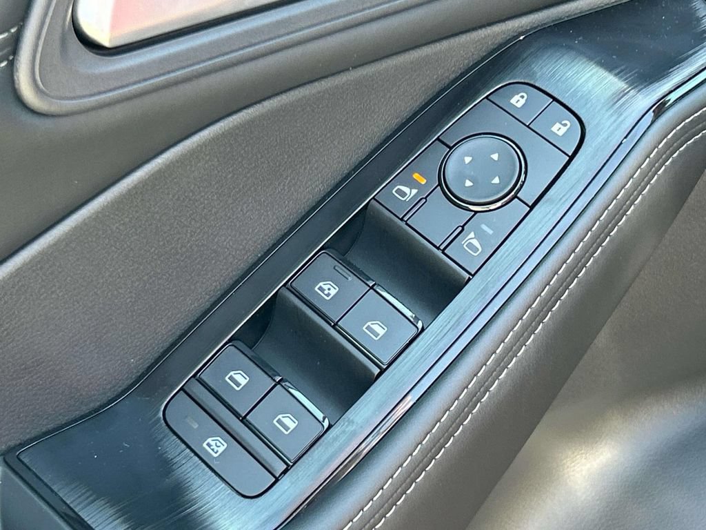 New 2026 Nissan Rogue Dark Armor AWD/4WD image 17