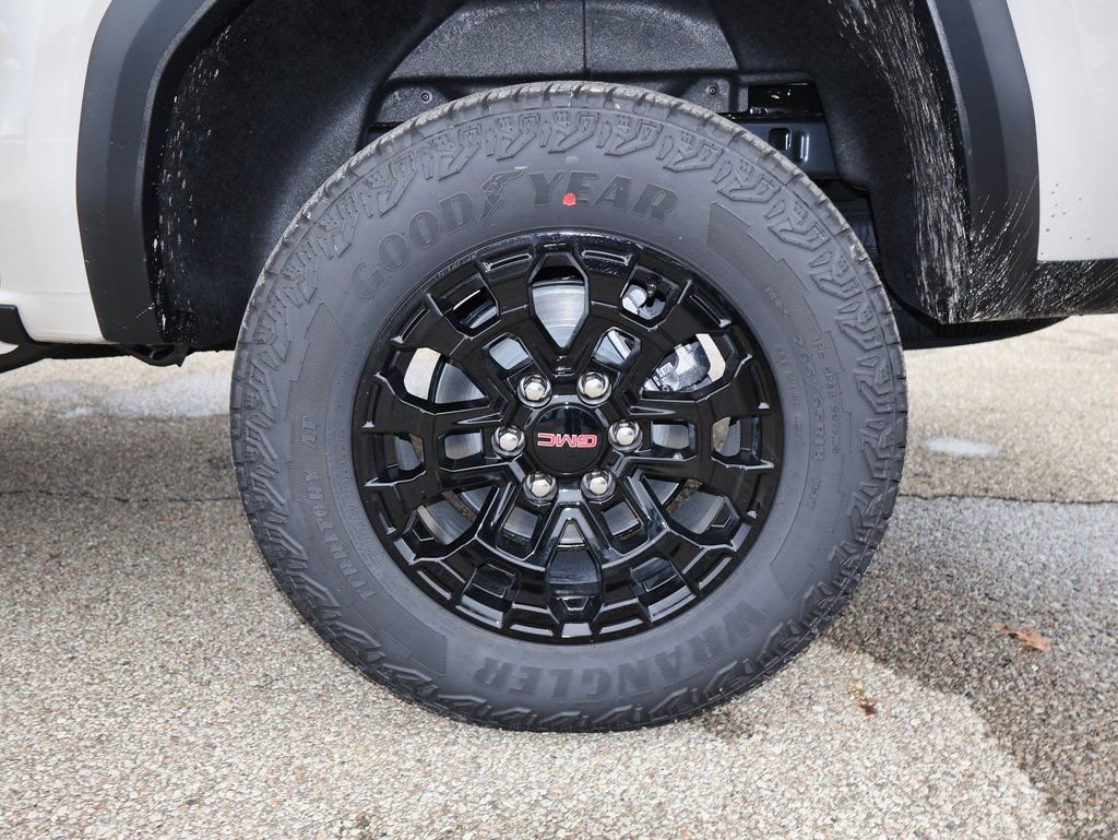 New 2026 GMC Canyon Elevation w/ Convenience Package image 30