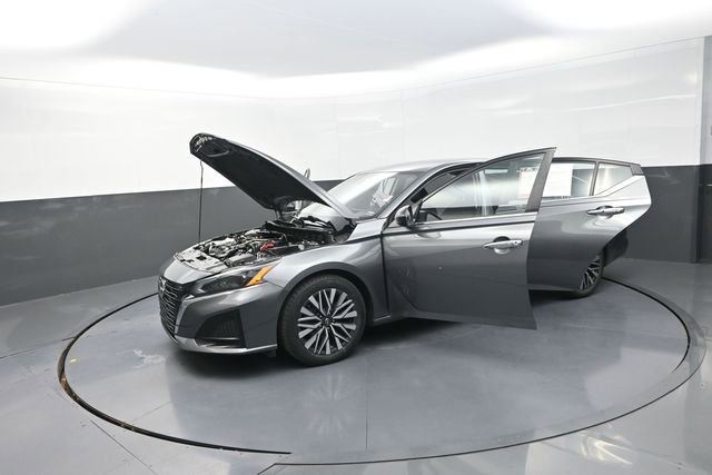 Used 2024 Nissan Altima 2.5 SV image 51