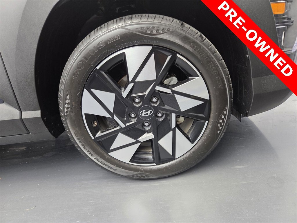 Used 2024 Hyundai Kona SEL image 11