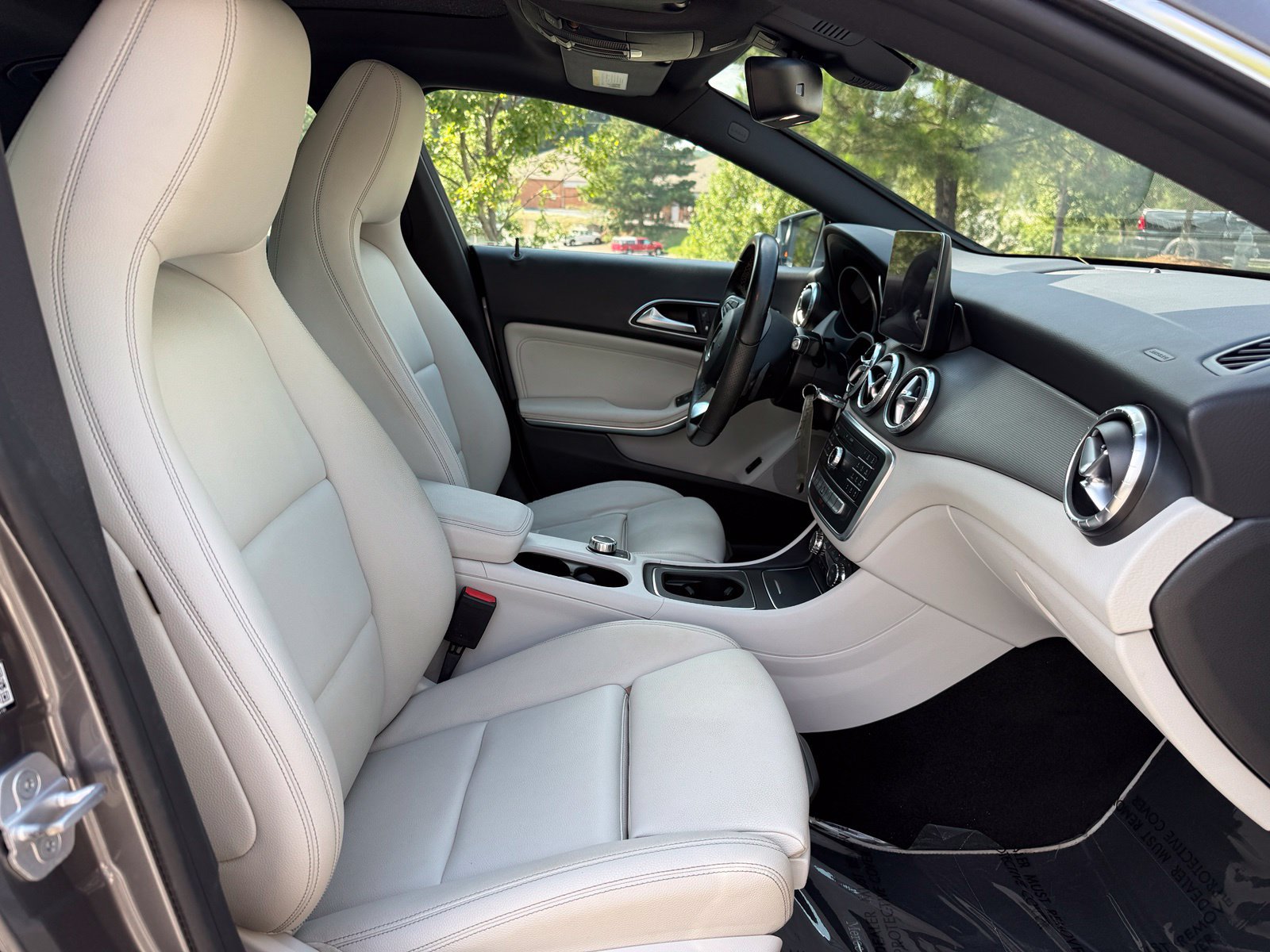Used 2017 Mercedes-Benz CLA 250 4MATIC image 35