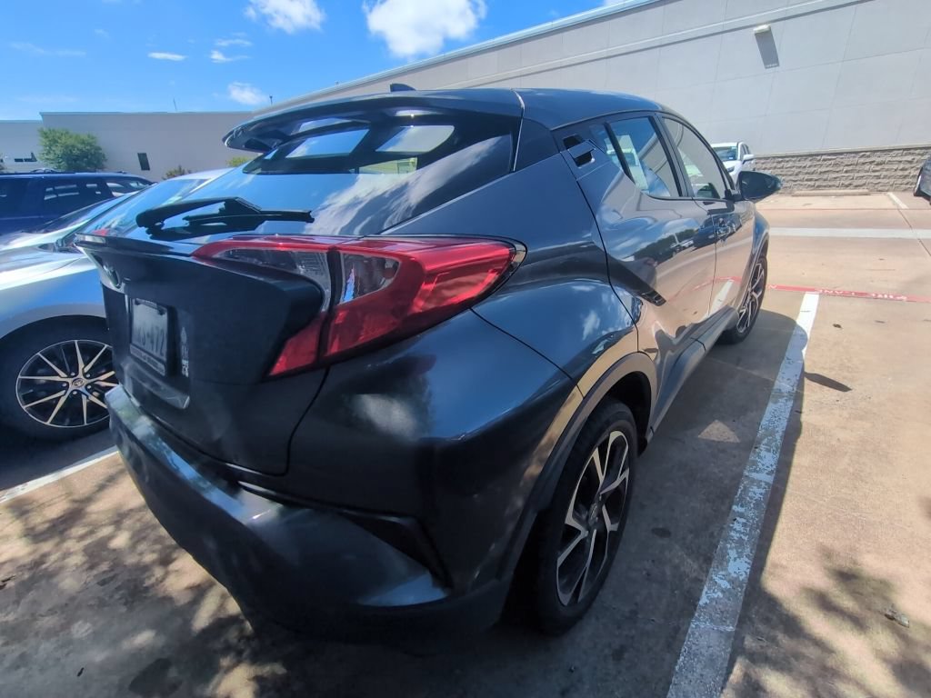 Used 2020 Toyota C-HR XLE FWD image 8