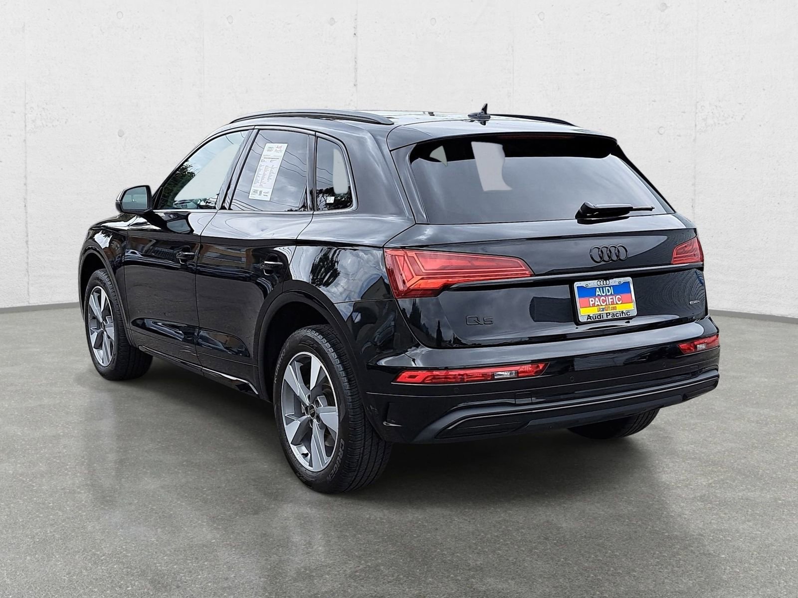 Used 2024 Audi Q5 Premium AWD/4WD image 7