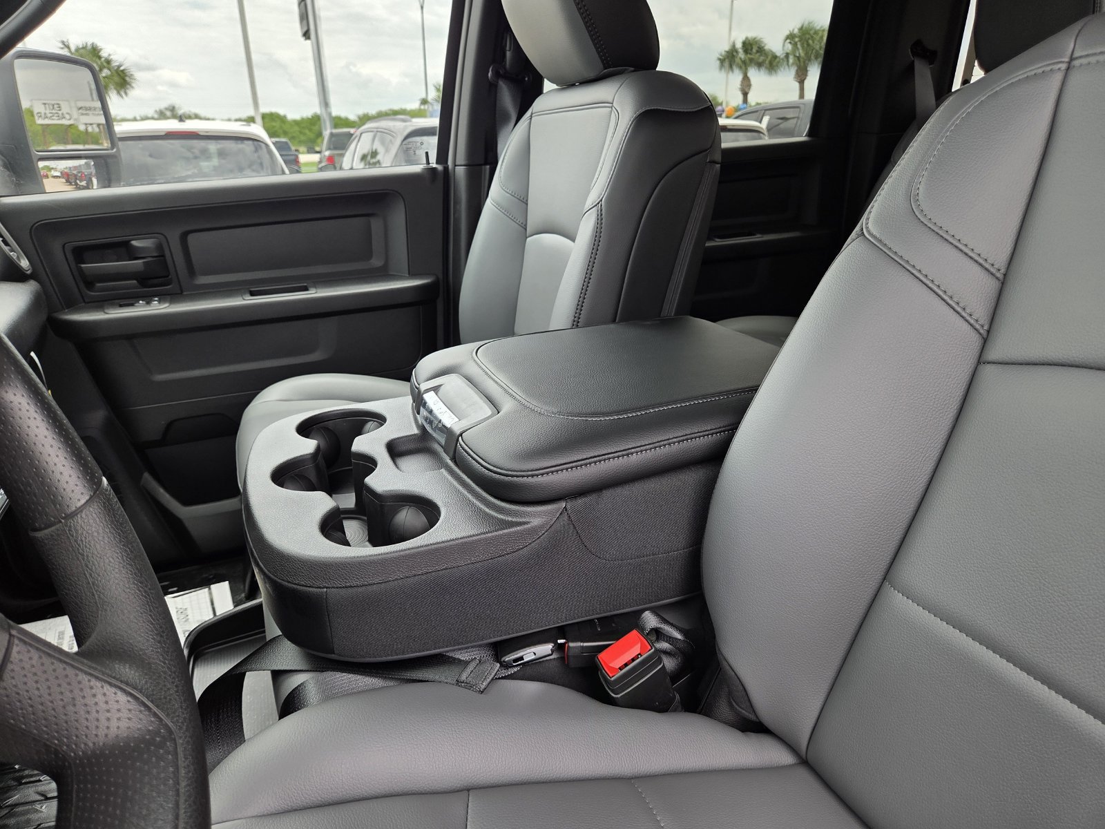 New 2026 RAM 3500 Tradesman AWD/4WD image 32