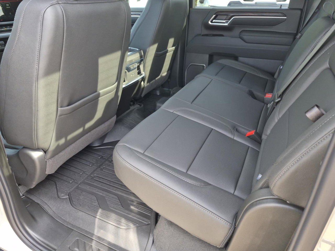 New 2026 GMC Sierra 3500 SLT w/ Texas SLT Premium Package AWD/4WD image 11