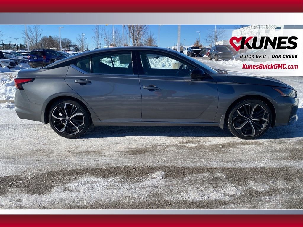 Used 2024 Nissan Altima 2.5 SR image 4