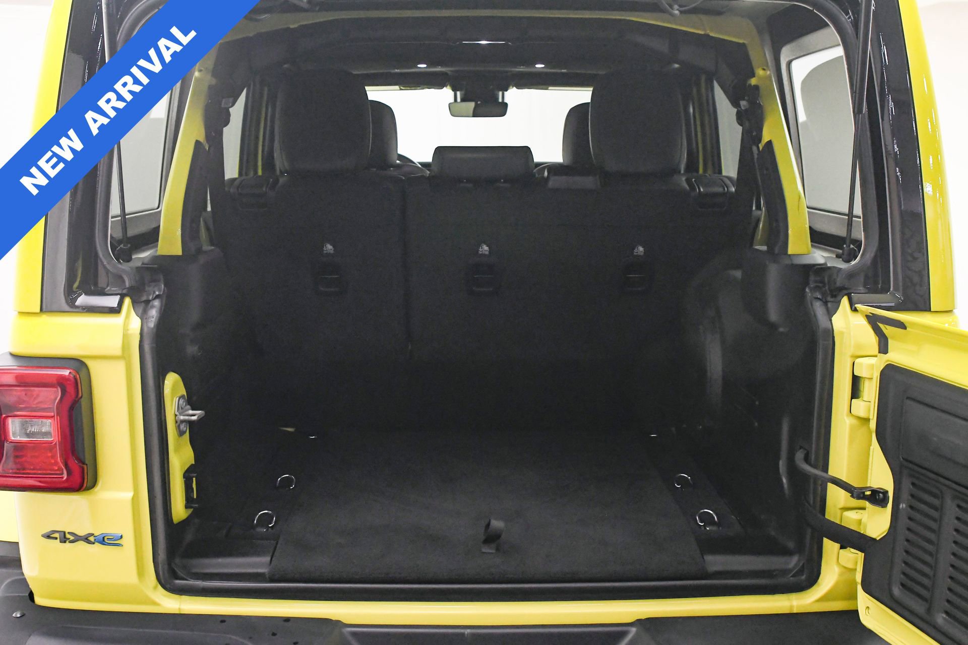 Used 2024 Jeep Wrangler Unlimited Rubicon 4xe image 7