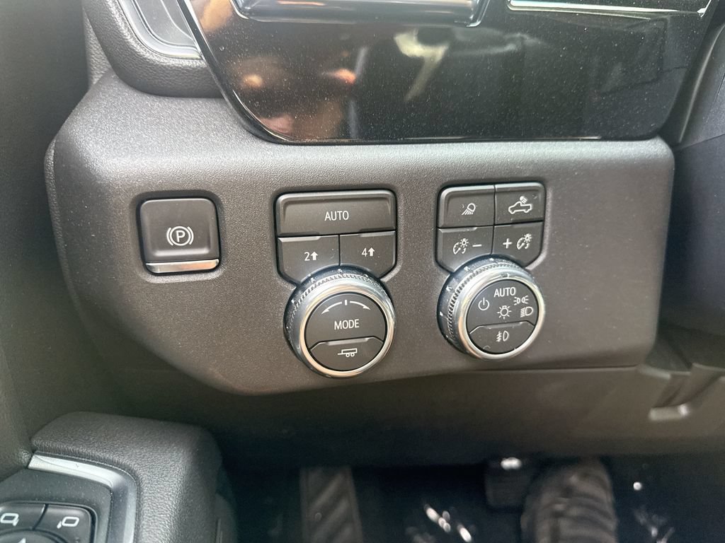 New 2026 GMC Sierra 1500 Elevation w/ Elevation Premium Package AWD/4WD image 18