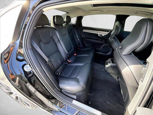 Used 2023 Volvo S90 B6 Plus w/ Protection Package Premier AWD/4WD image 29