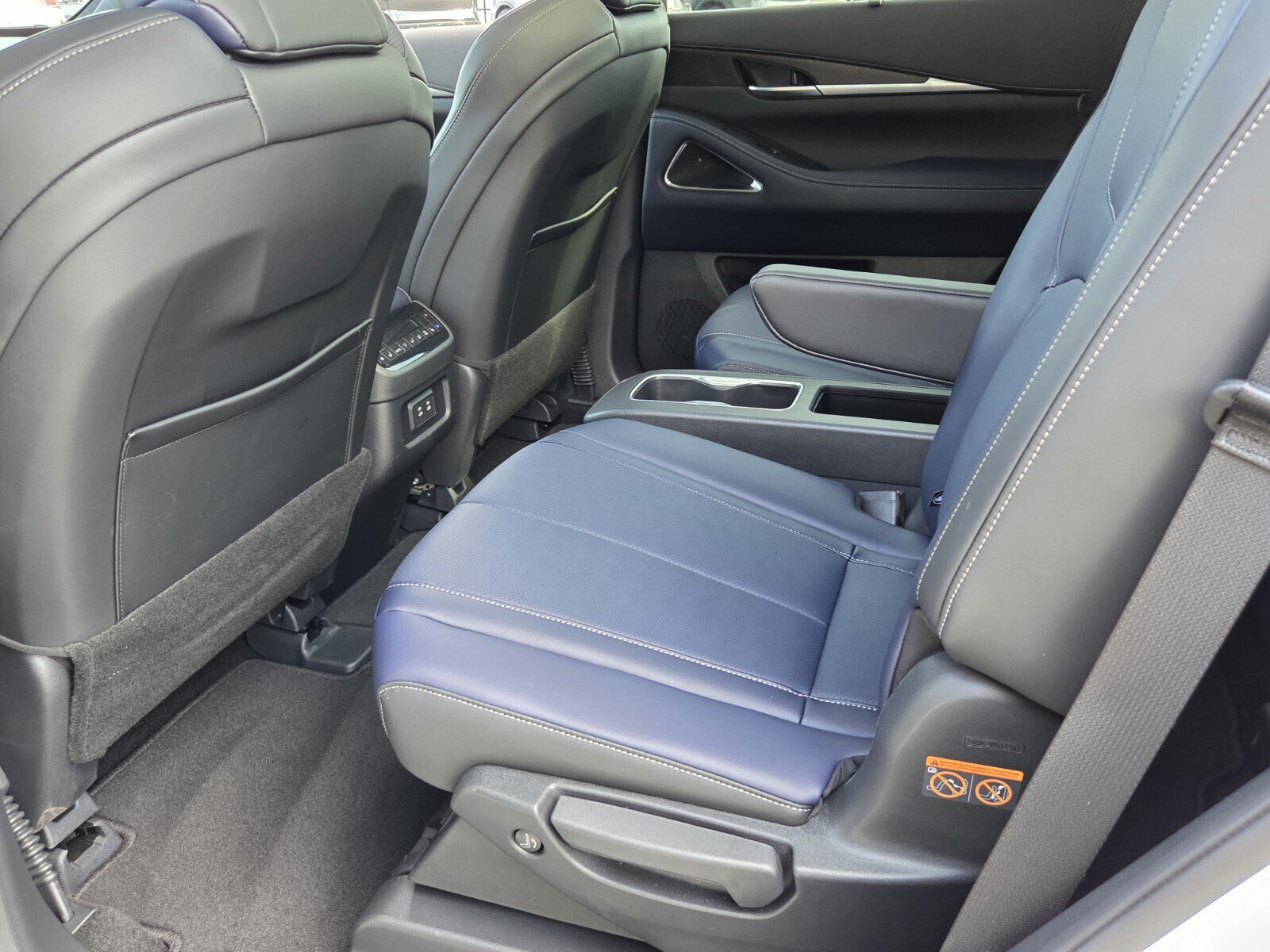 Used 2026 INFINITI QX60 Sport w/ Dark Cargo Package AWD/4WD image 12