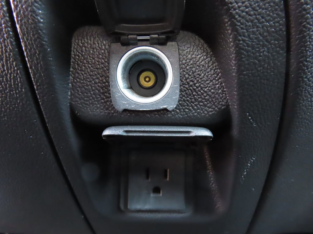 Used 2016 Chevrolet Silverado 3500 LT w/ LT Convenience Package image 8