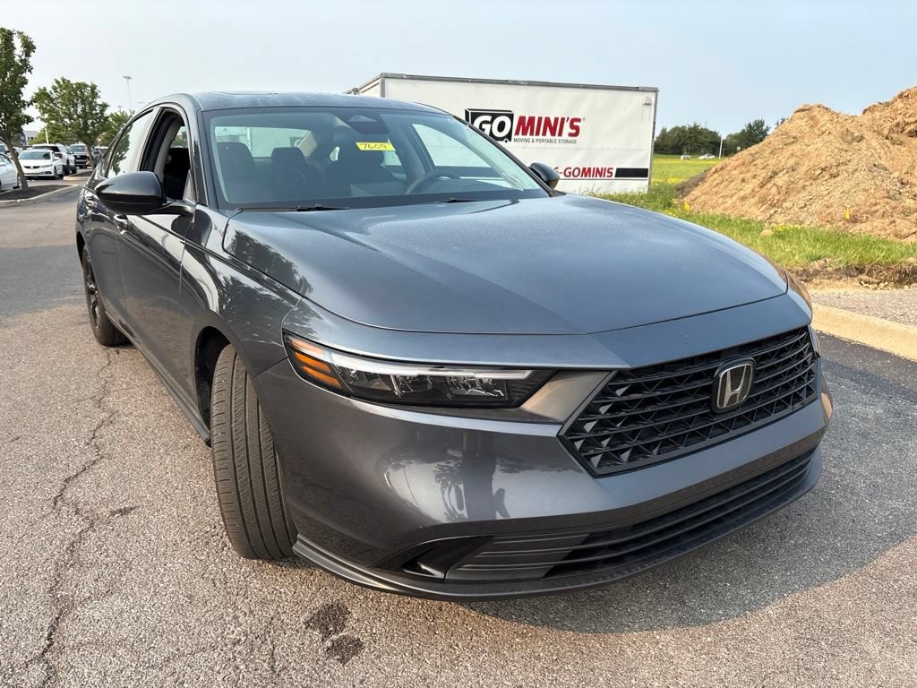 Used 2025 Honda Accord SE image 12