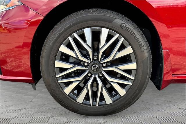 Used 2023 Nissan Altima 2.5 SV w/ SV Premium Package image 22