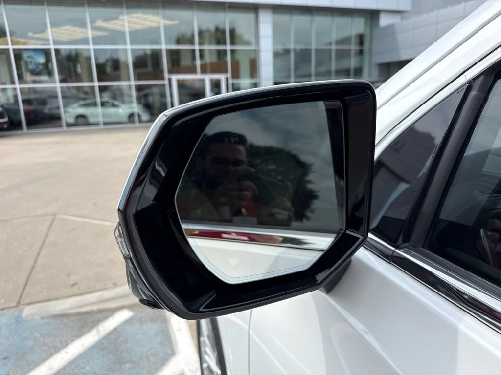 Used 2024 GMC Yukon XL Denali w/ Advanced Technology Package AWD/4WD image 30