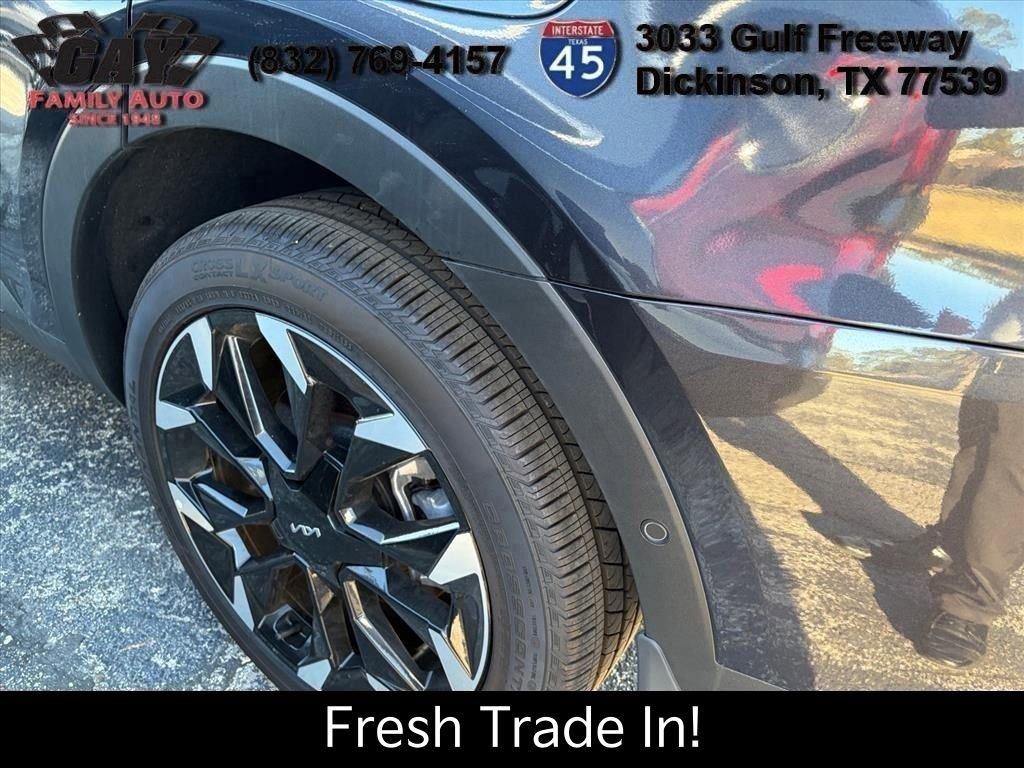 Certified 2025 Kia Sorento SX image 3