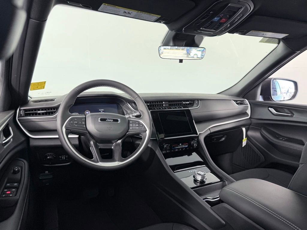 New 2025 Jeep Grand Cherokee Laredo X image 15