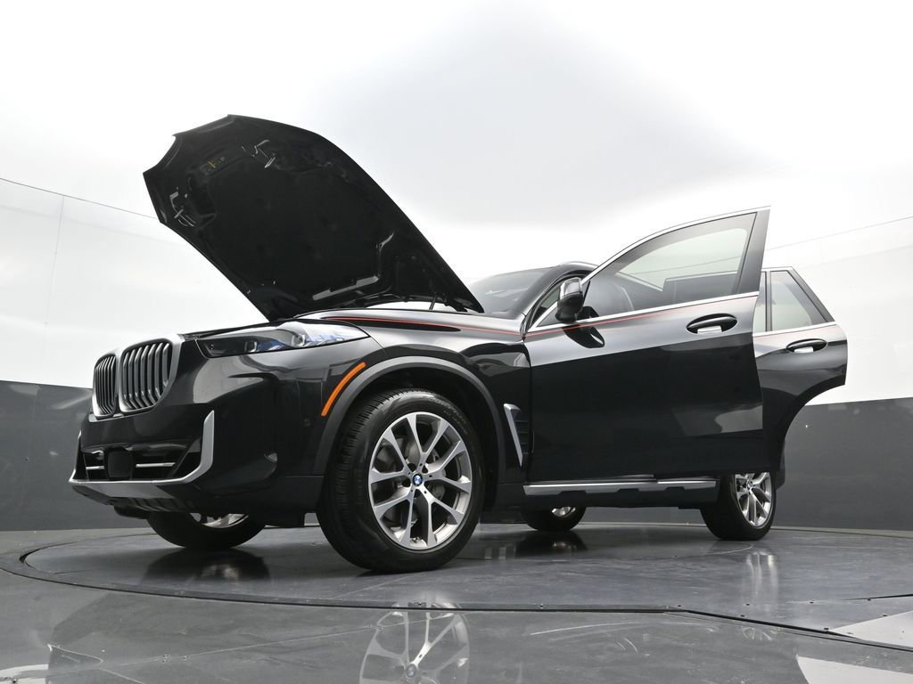 Used 2024 BMW X5 xDrive40i w/ Premium Package AWD/4WD image 40